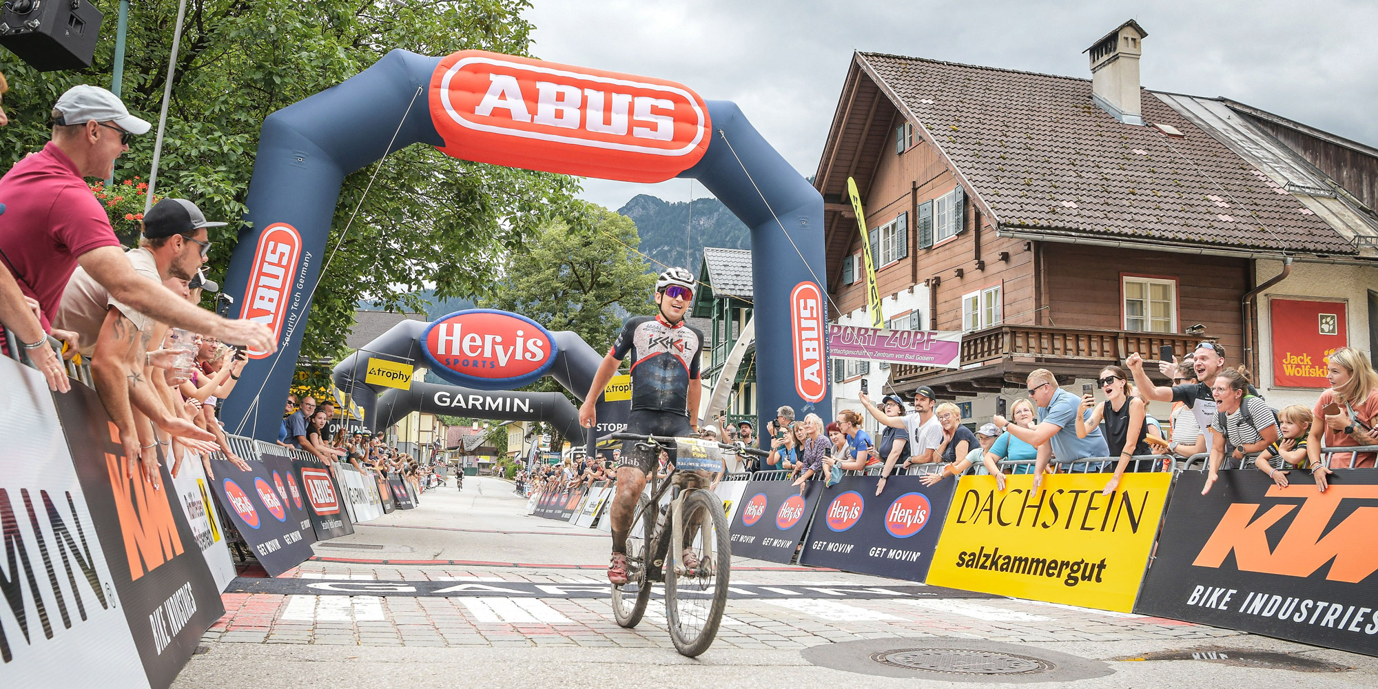 Philip Handl (AUT) - Sieger Salzkammergut Trophy 2024 - 210 km Extremdistanz (Foto: sportograf)