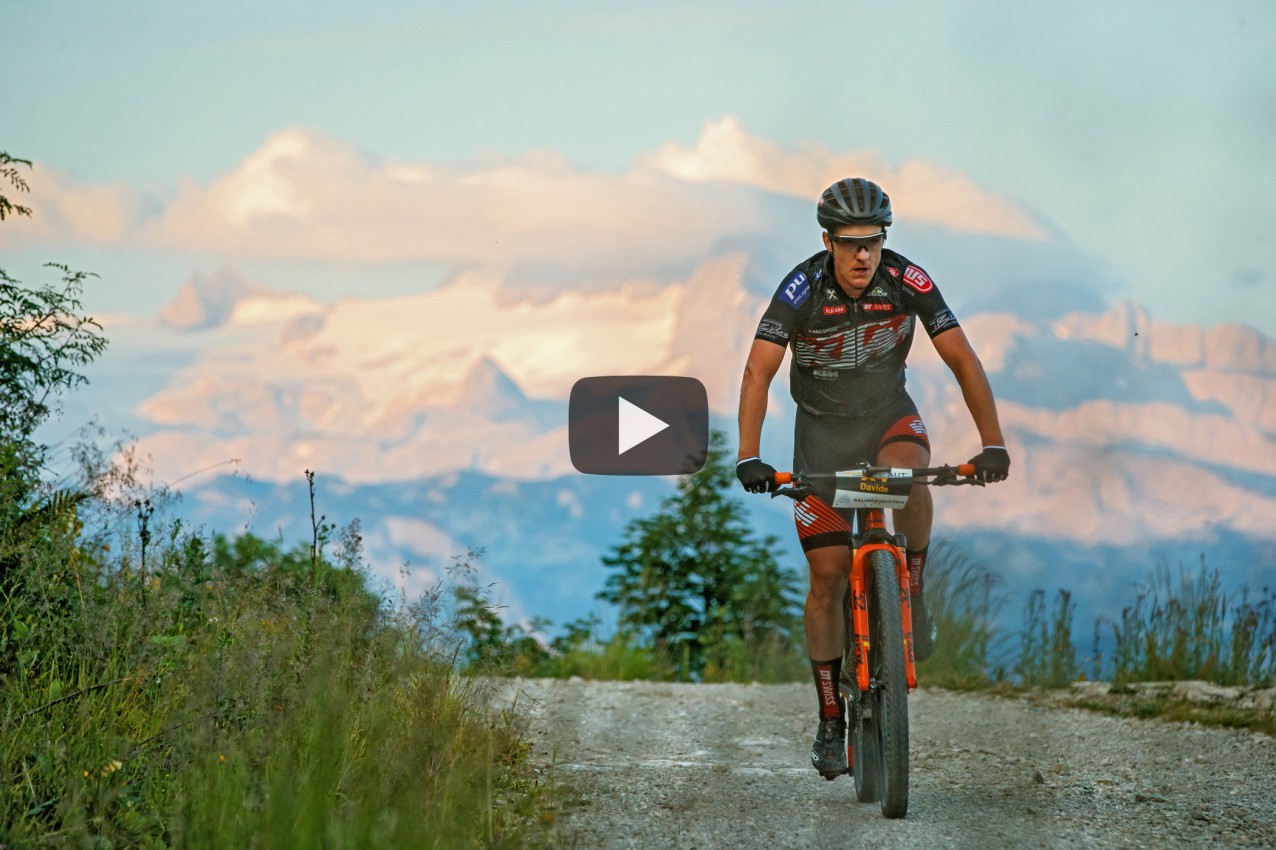 David Schöggl (AUT) - Salzkammergut Trophy 2018 – Raschberg mit Dachsteingletscher (Foto: Erwin Haiden)